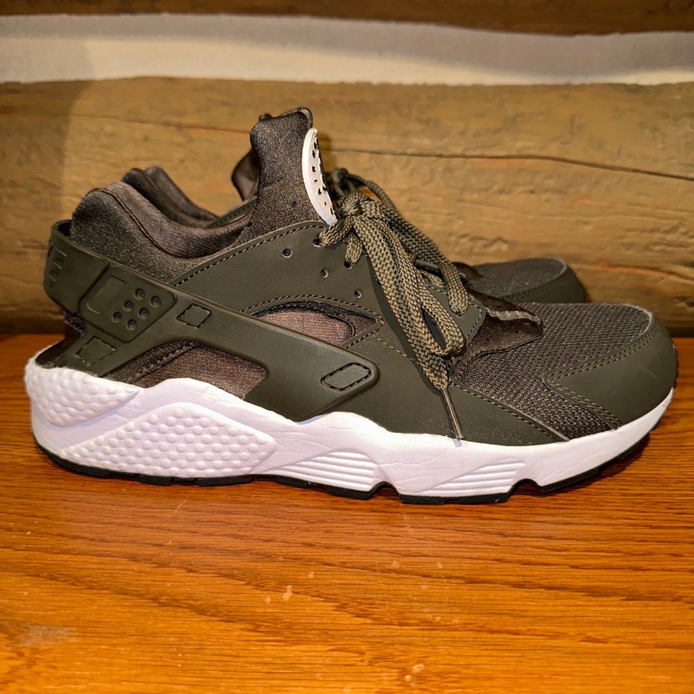 Size 10 - Nike Air Huarache Cargo Khaki 2017 - Men’s